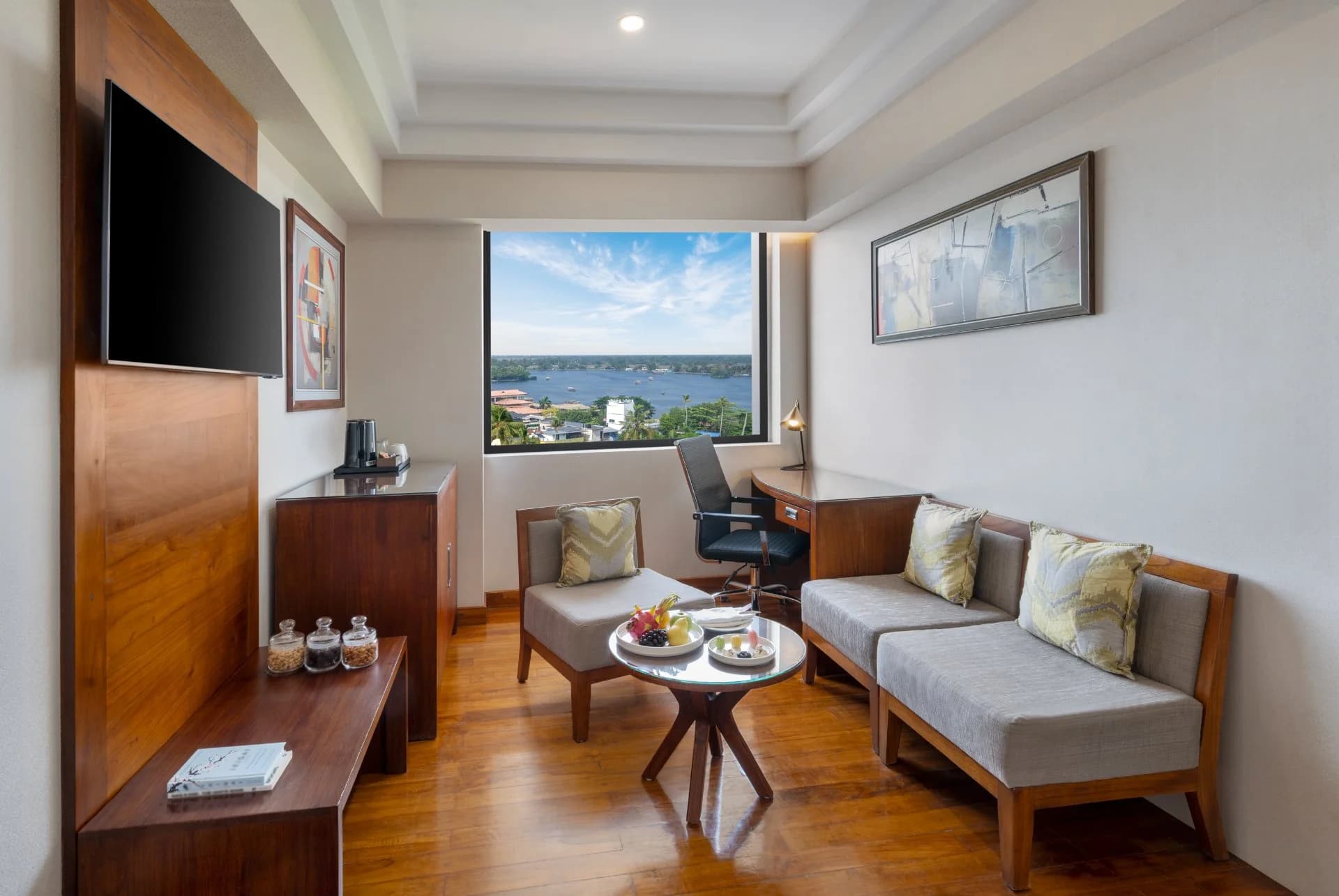 Boat Race Finish Line View Suite Living Area