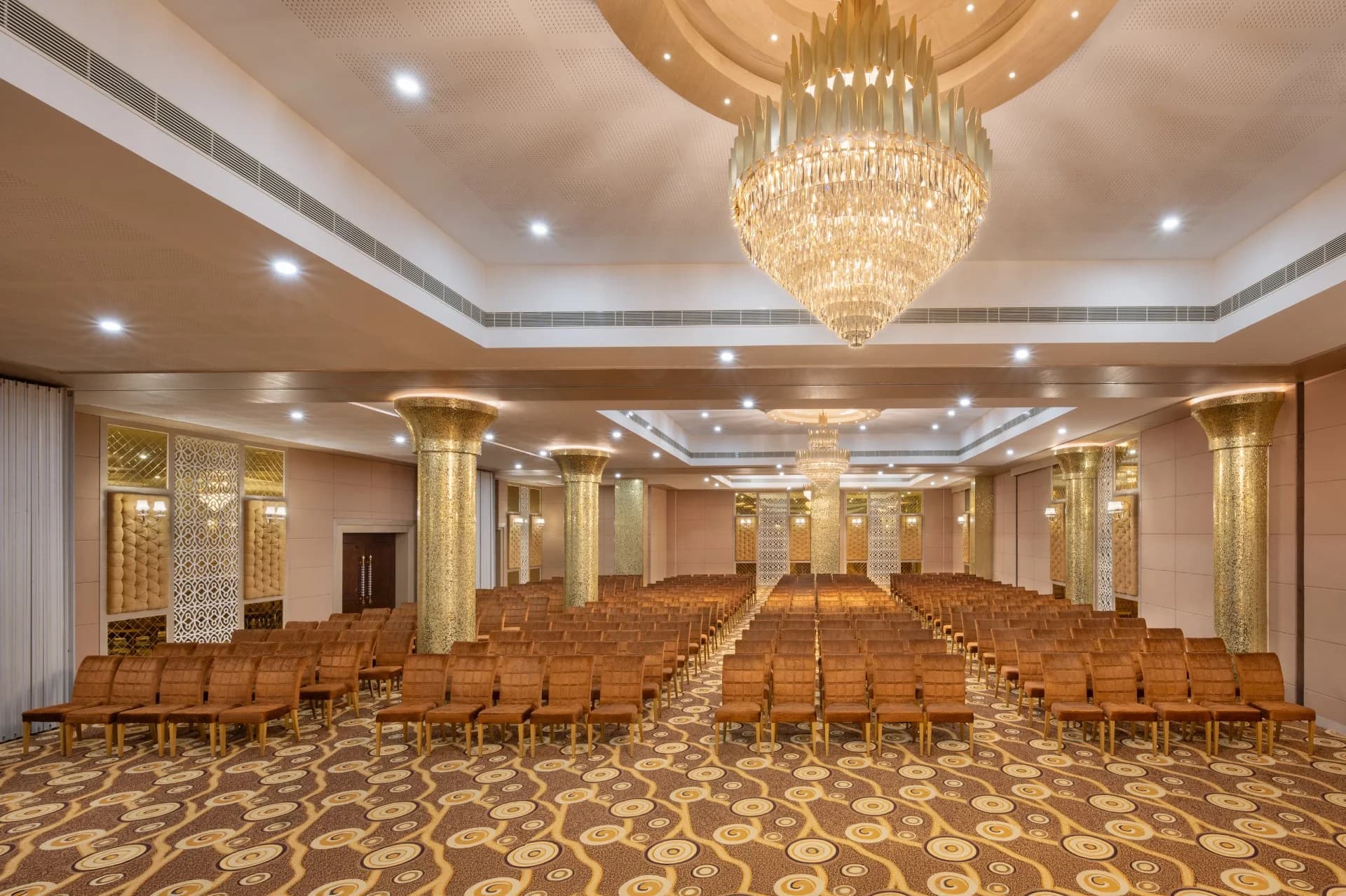 Grandball Room