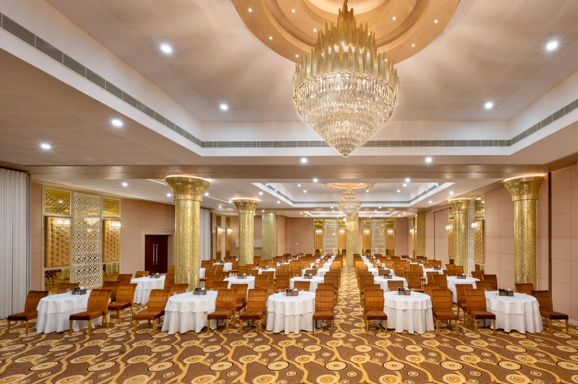 Grandball Room Cluster